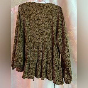 Shein leopard print top. Size 1X (12-14).